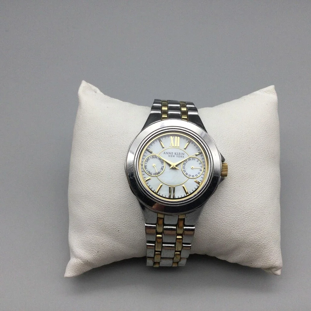 Anne Klein see photos
